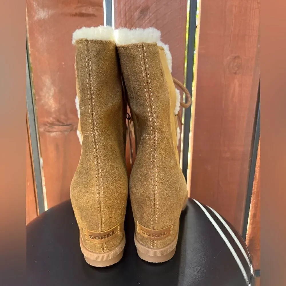 Joan of Arctic Wedge in Camel Brown in size 9.5 Shearling